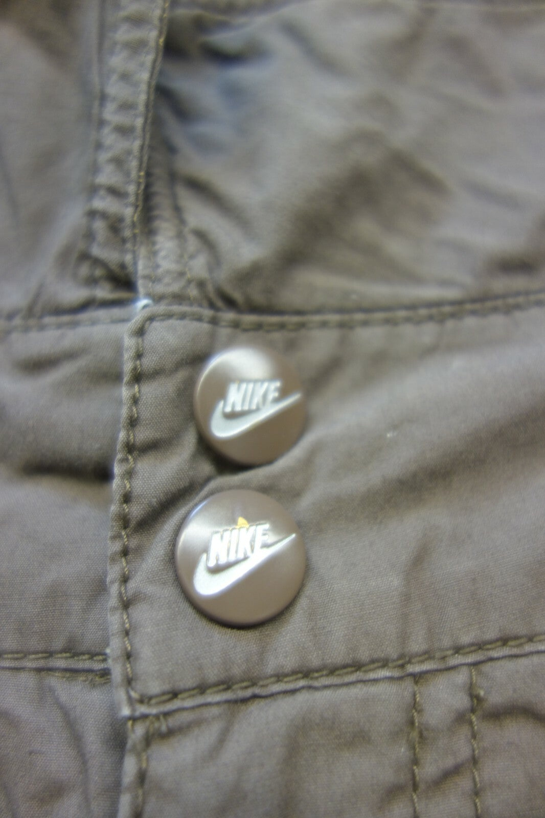 EK1121 Damen Shorts von Nike, braun, Gr. 383