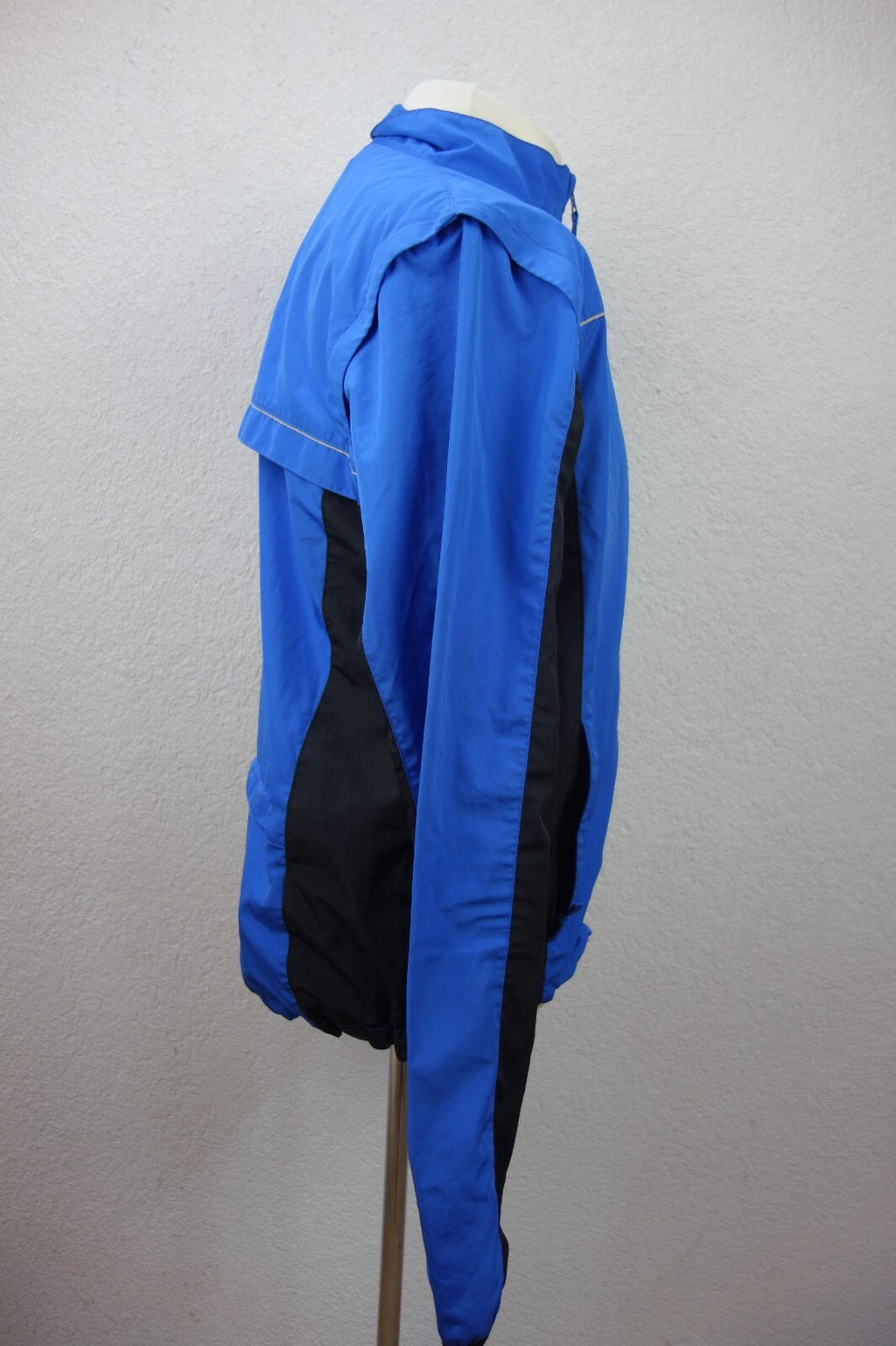 EK4208 Damen Windjacke von Vaude, blau/schwarz, Gr. L2