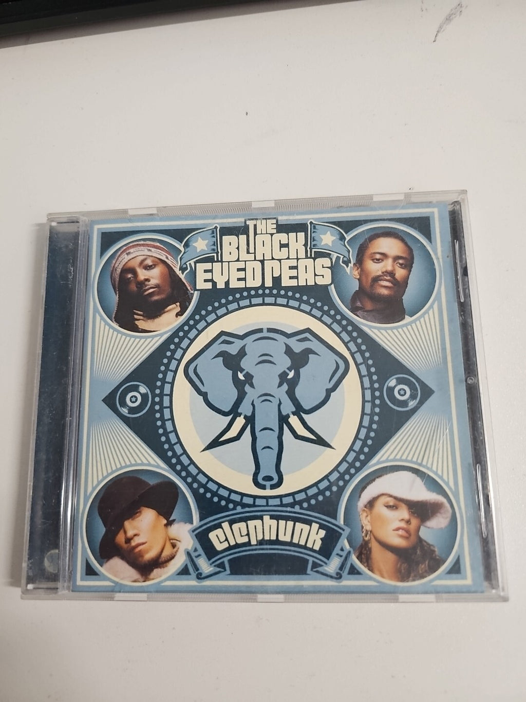 EB1119 Black Eyed Peas - Elephunk (CD 2003)0