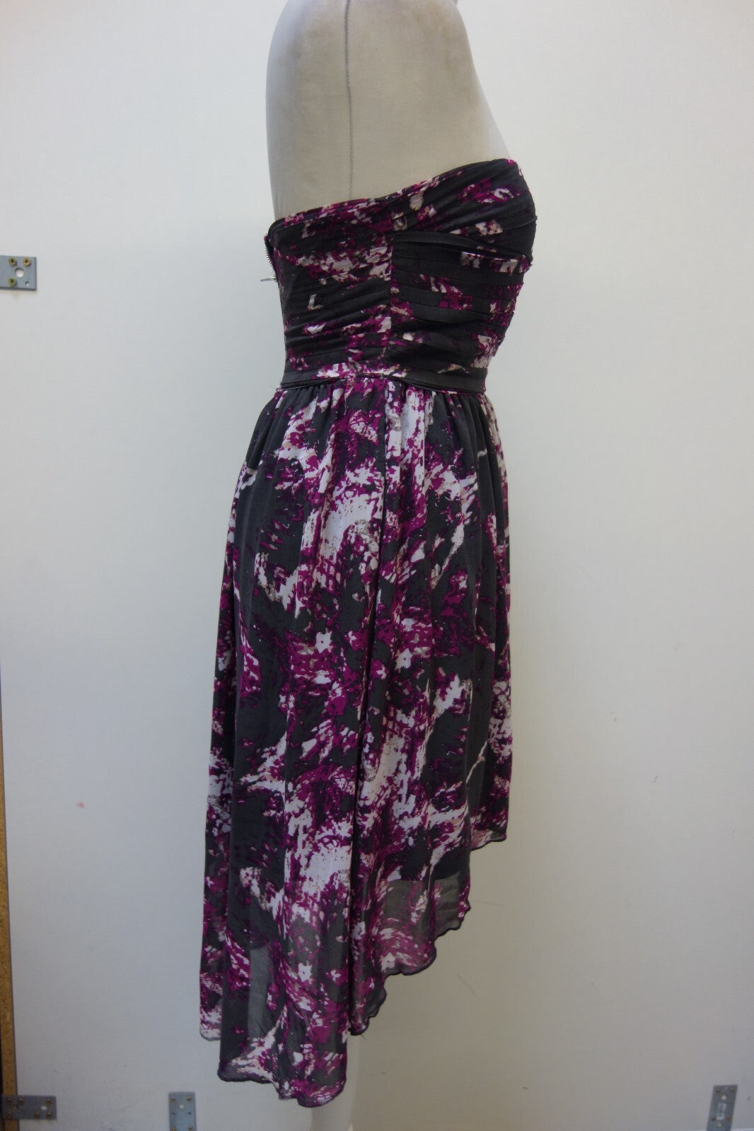 EK3719 Buntes, trägerloses Kleid 2