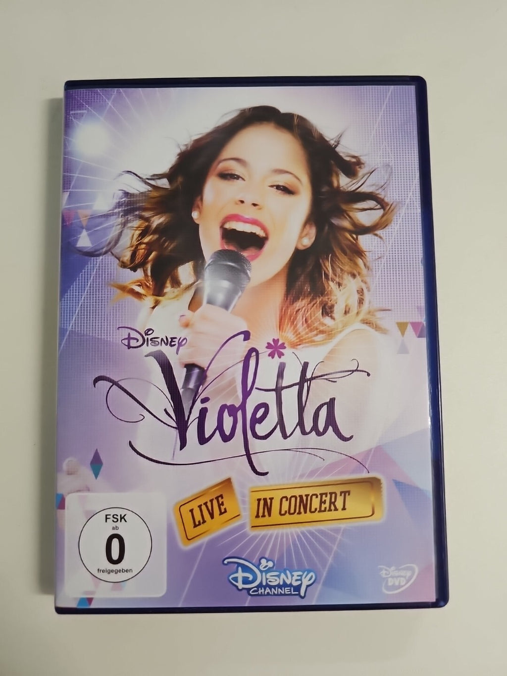 EB1363 disney channel violetta live in concert dvd 92 minuten 0