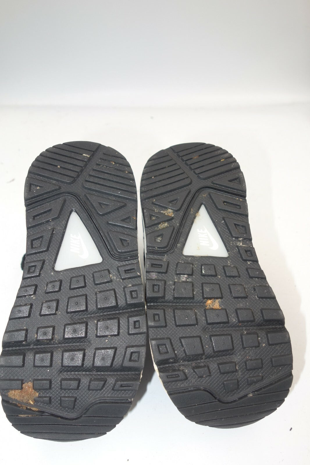 ES0617 Kinder Sneaker von Nike, schwarz/Weiß, Gr. 223