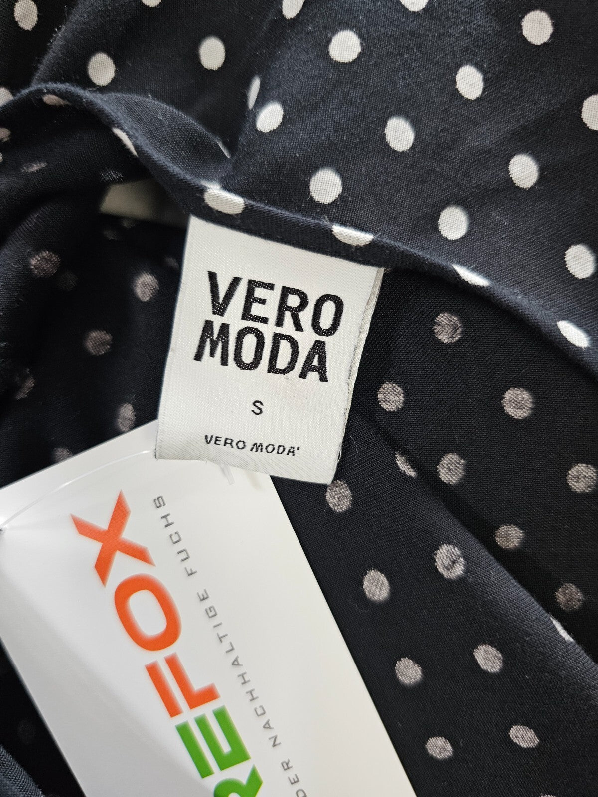 EK6205 Damen T-Shirt von Vero Moda, schwarz, gepunktet, Gr. S4