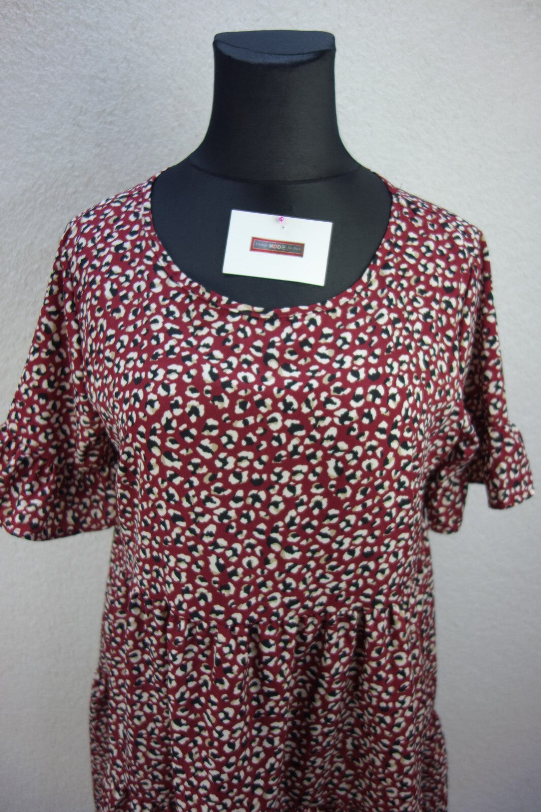 EK0599 Damen Kleid von SheIn, dunkelrot mit Muster, Gr. XL1