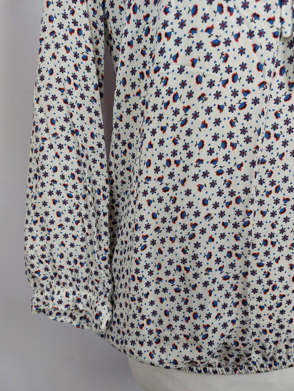 EK0922 Damen Bluse von Esprit, weiß mit Blümchen, Gr. XS2