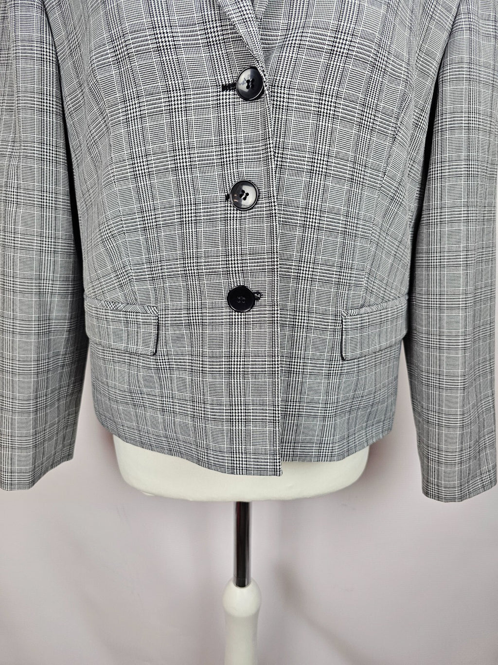 EK1384 Damen Blazer, schwarz/weiß, Gr. 402