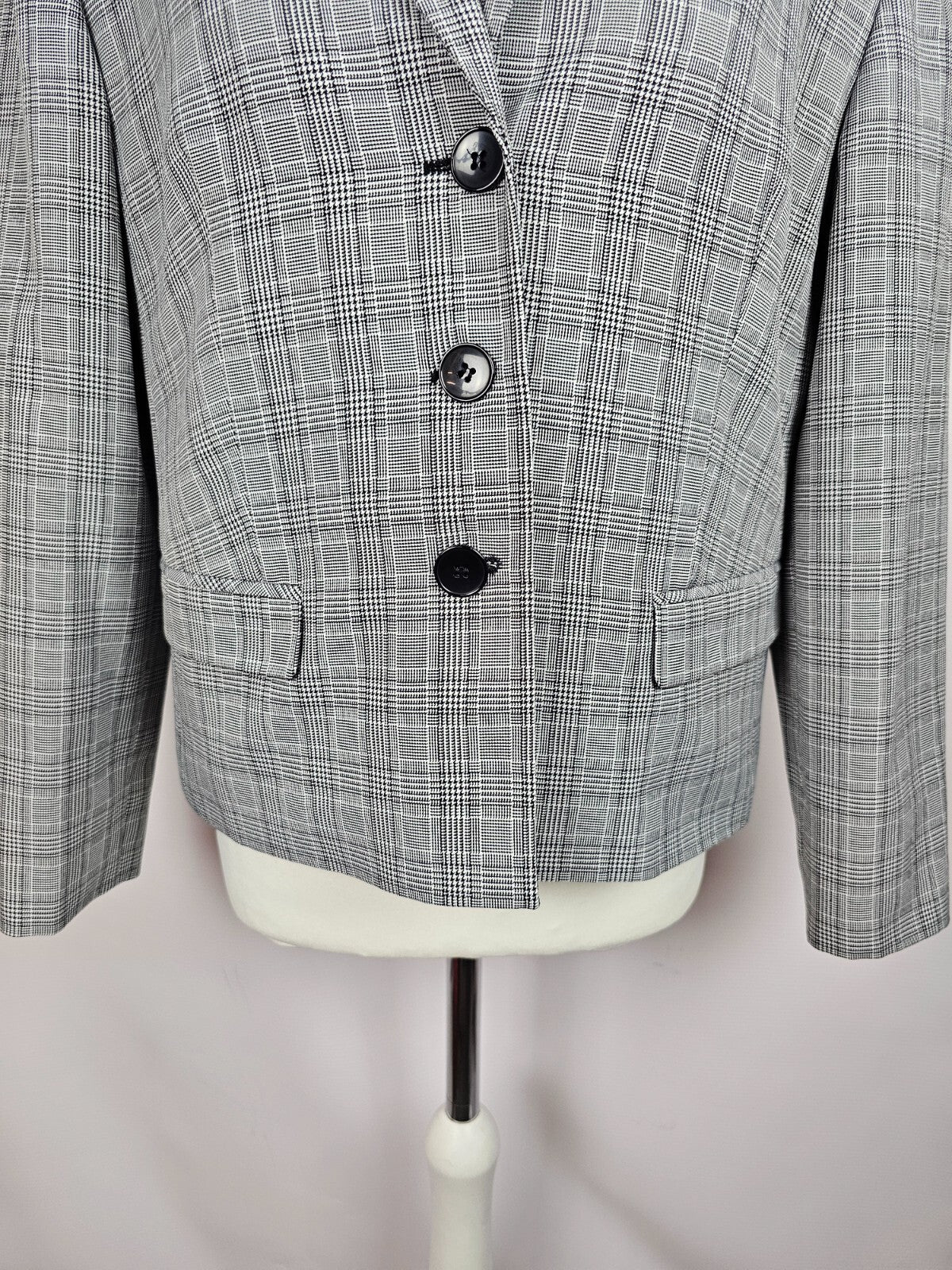 EK1384 Damen Blazer, schwarz/weiß, Gr. 402