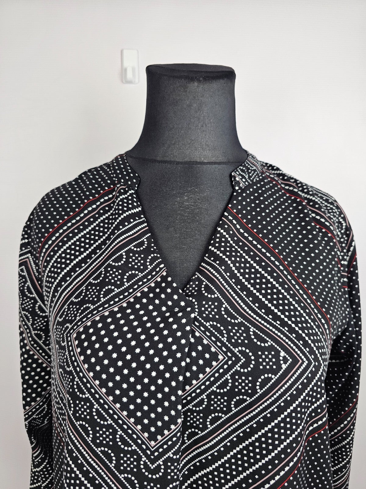 EK5612 Damen Bluse von Amisu, schwarz, Gr. L1
