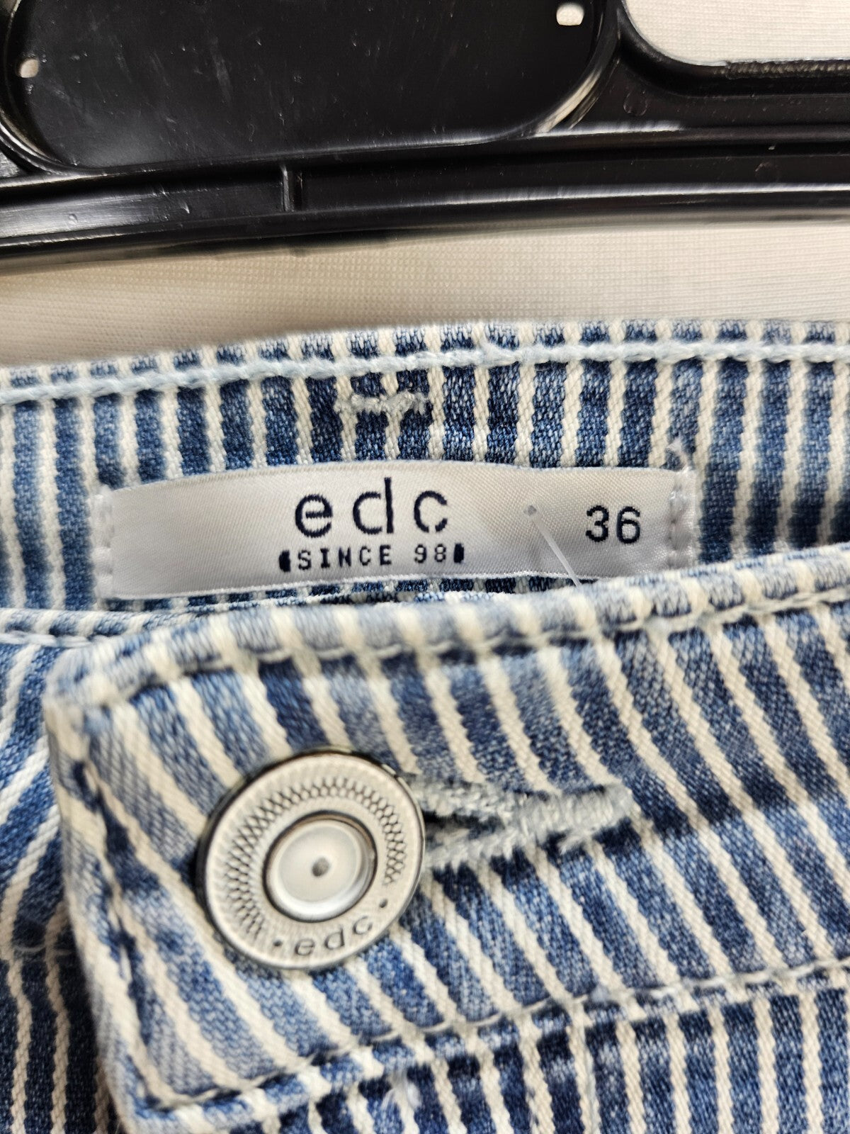 EK5816 Damen Shorts von EDC, weiß-blau, Gr.362