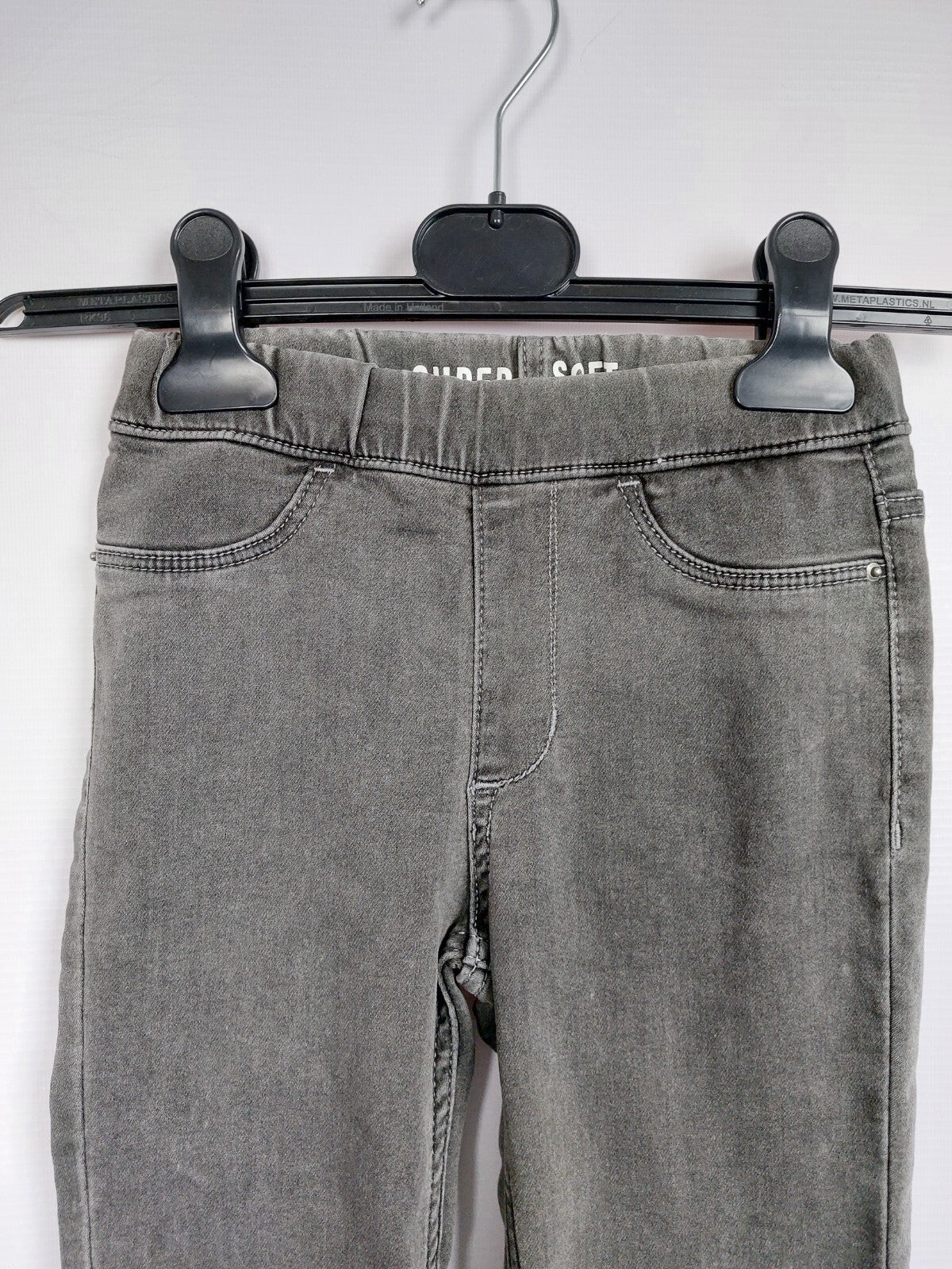 EK3911 Mädchen Jeans von H&M, grau, Gr.1341
