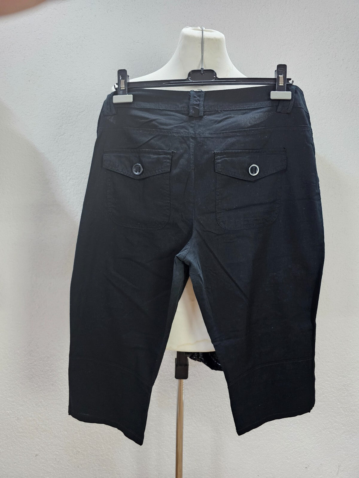 EK0585 Damen Kniehose von Janina, schwarz, Gr. 465