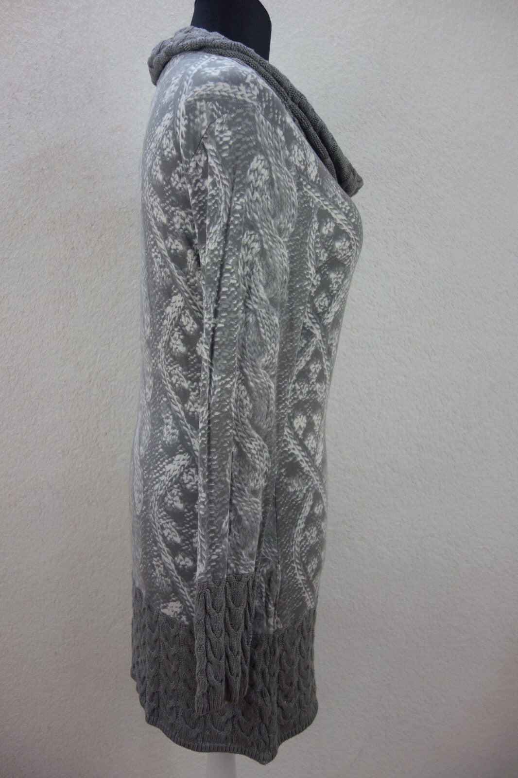 EK1918 Damen Kleid von Mills, grau/weiß, Gr. 422