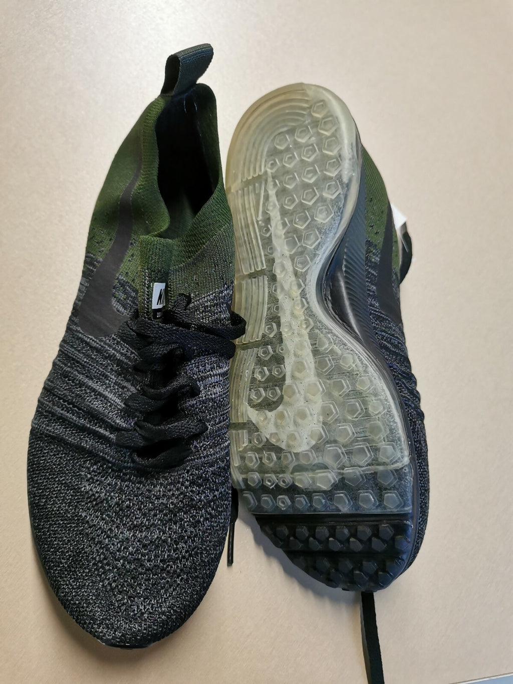 ES0065 Damen Sneaker von Nike, grün und grau, 37,52