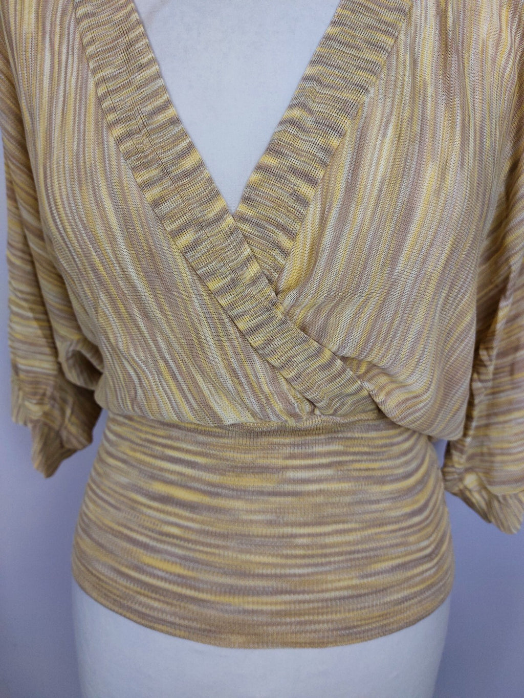 EK4361 Damen T-Shirt von Guess, gelb, Gr.XS1