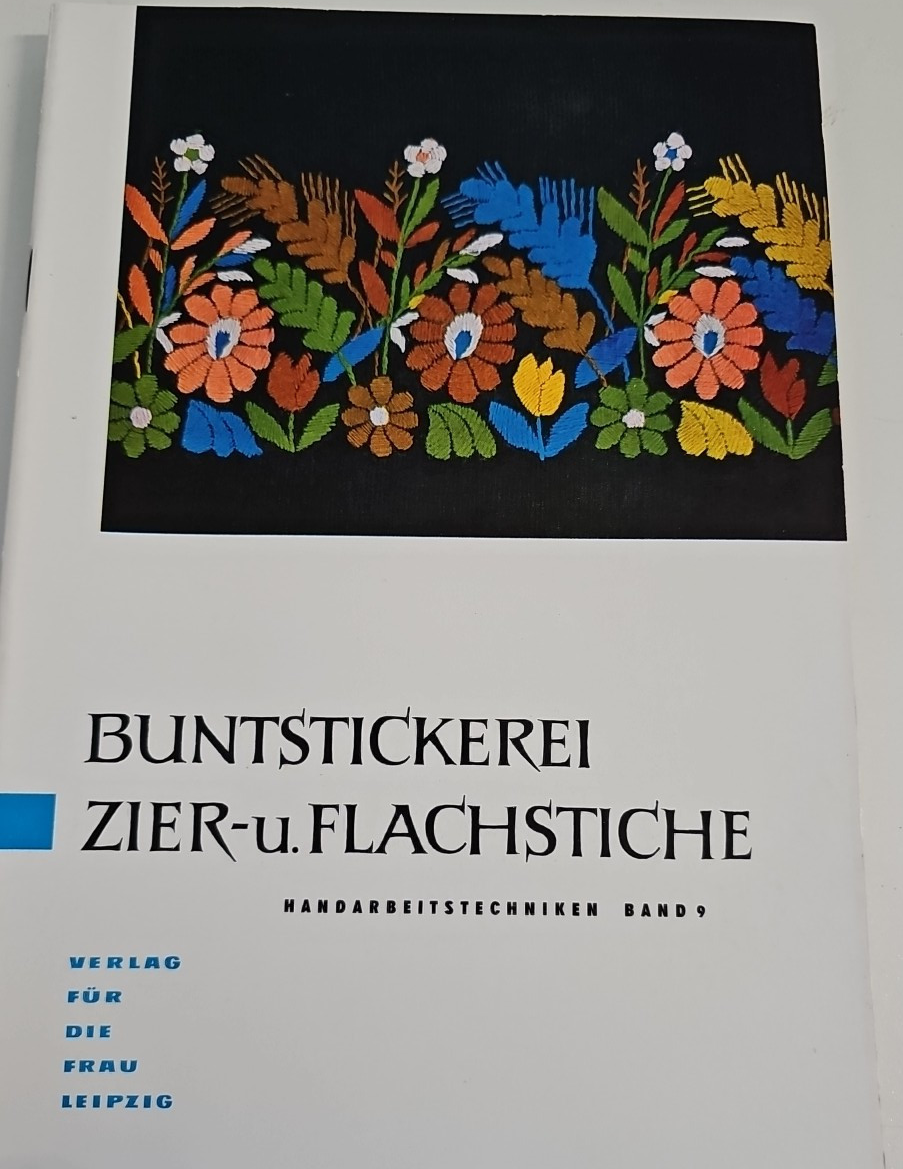 EK2729 Handarbeitstechniken Stricken, Weben, Durchbruch, Häkeln Bunstickerein...10