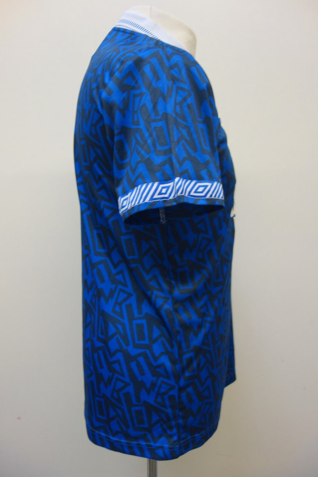 EK2890 Jungen Sport Shirt von Umbro, gr. S2