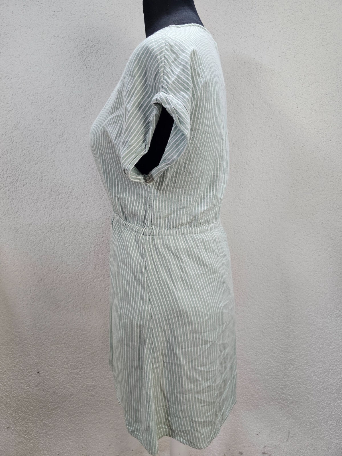 EK5942 Damen Kleid vn Manguun, blassgrün, weiß gestreift, Gr. M2