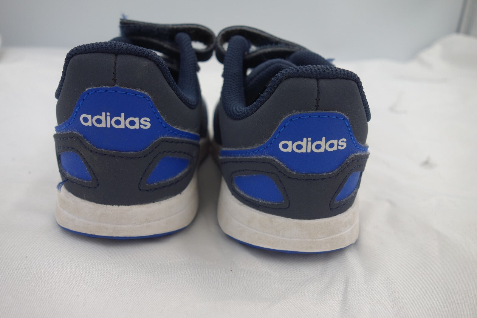 ES0555 Kinder Sneaker von adidas, blau, Gr. 213