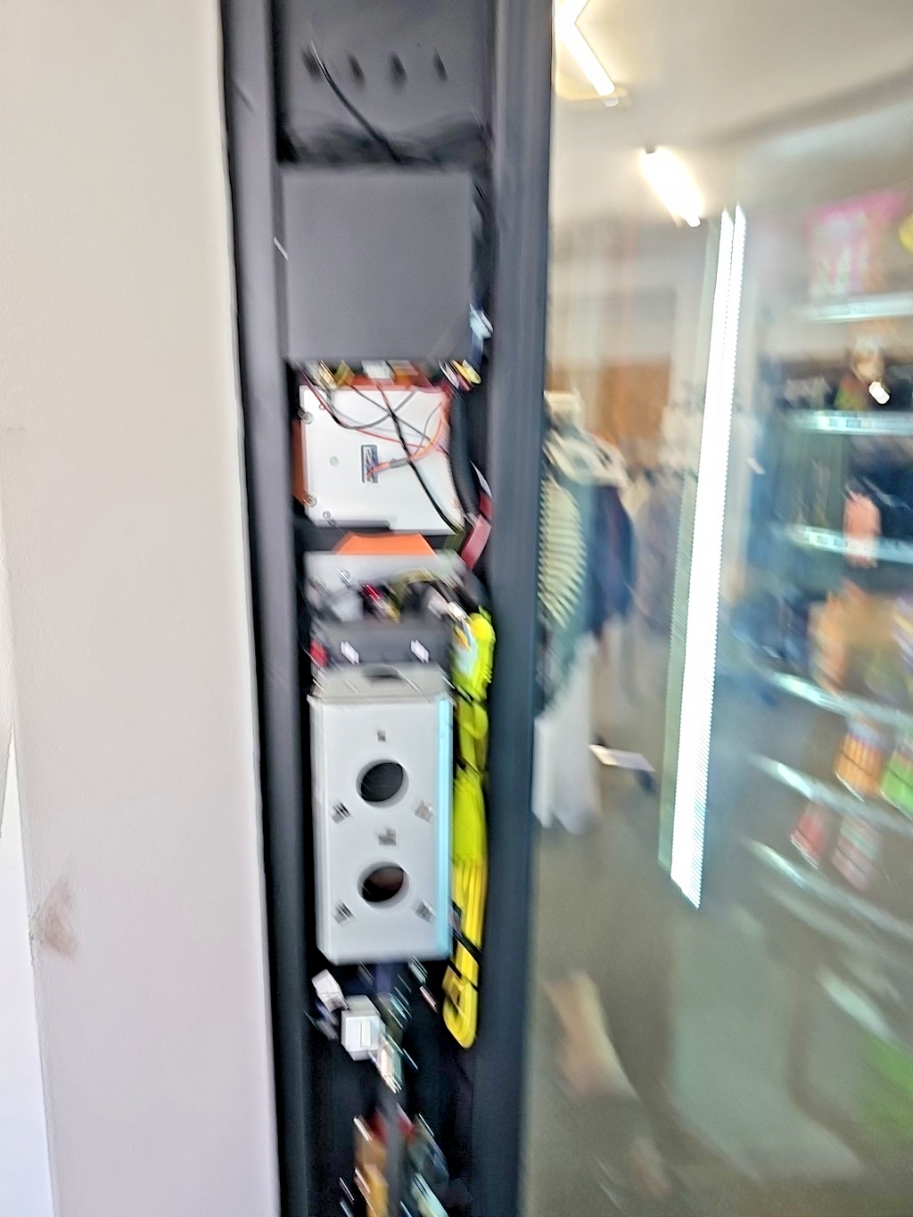 Snack Automat   mit Kartenzahlung Münzwechsler  und  Geldscheinen tolles Design10