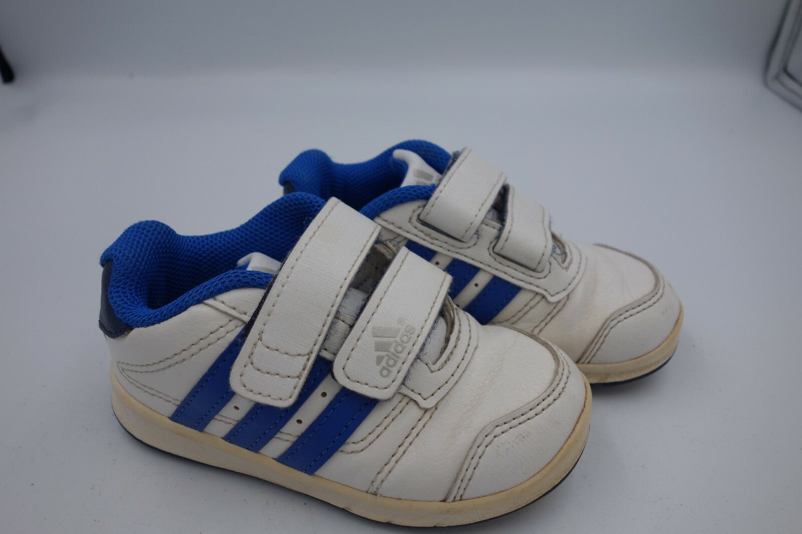Jungen Sneaker von Adidas GR22 weiss blau ES 524 guter Zustand1