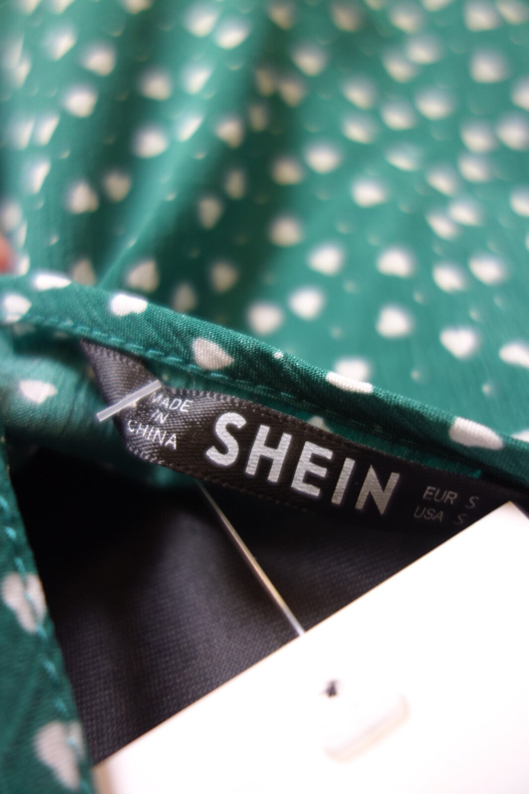 EK2275 Damen Kleid von SheIn, grün mit Herzchen, Gr. S5