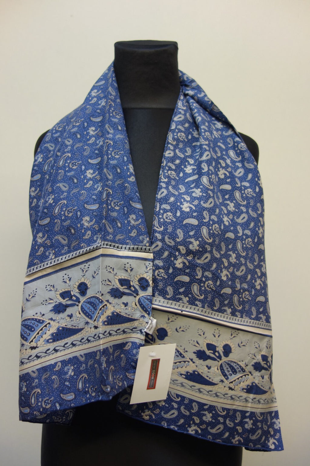 EK3737 Blaues Halstuch 0