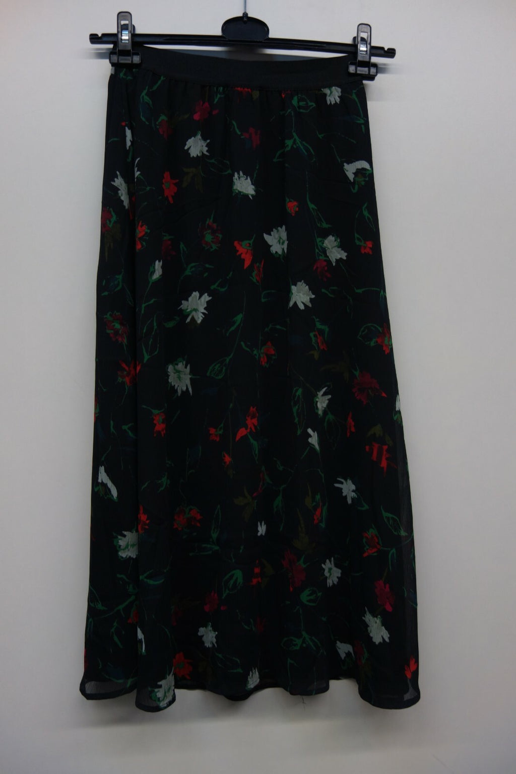 EK0741 Damen Rock von Esprit, schwarz mit Blumen, 343