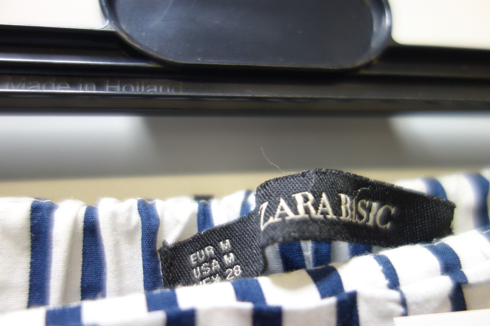 EK0208 Damen Shorts von Zara, gestreift, Gr. M2