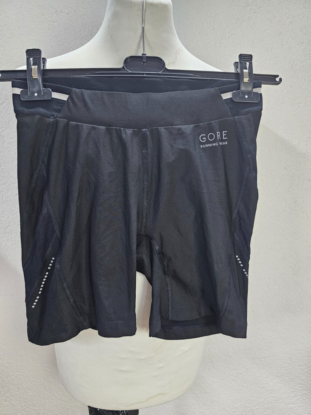 EK1564 Damen kurze Sporthose von Gore, schwarz, Gr. M0
