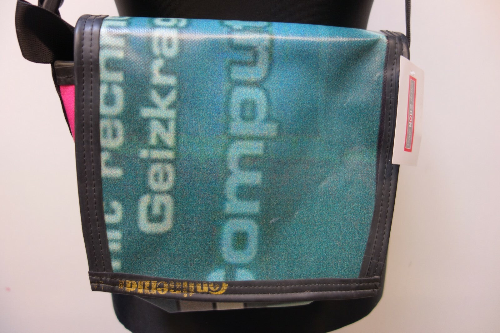 EK1690 Umhängetasche von crabbag1