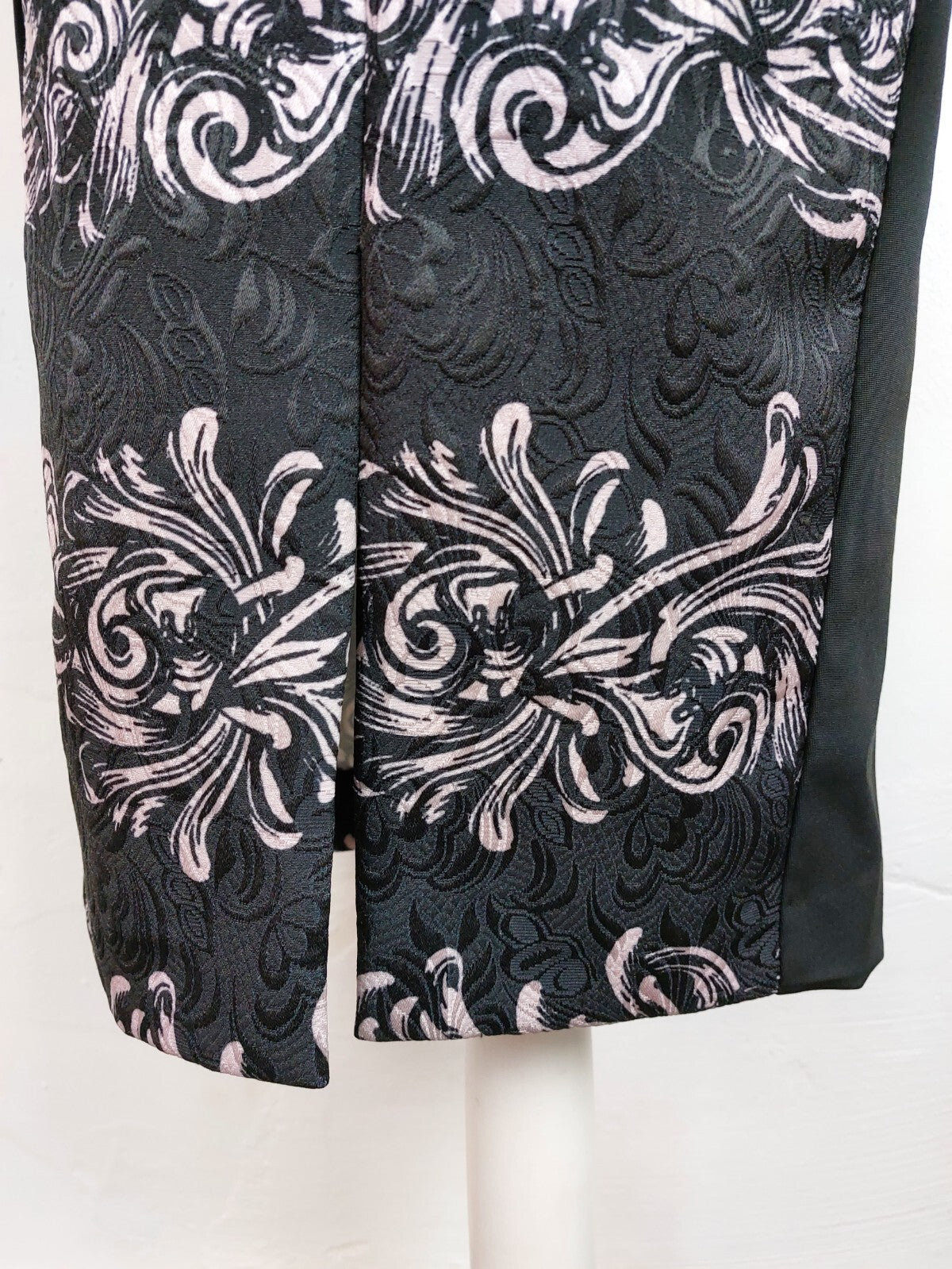 EK1373 Damen Kleid von H&M, schwarz mit Muster, Gr. 365