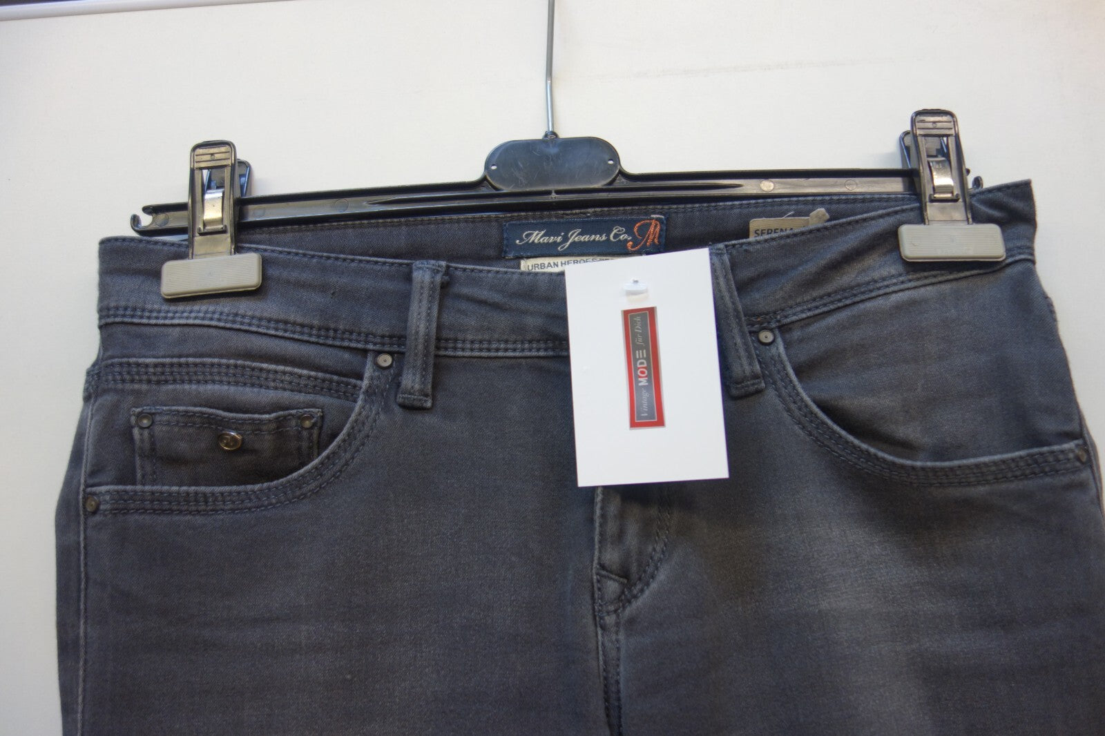 EK3729 Graue Low-Rise Jeans von Mavi 1