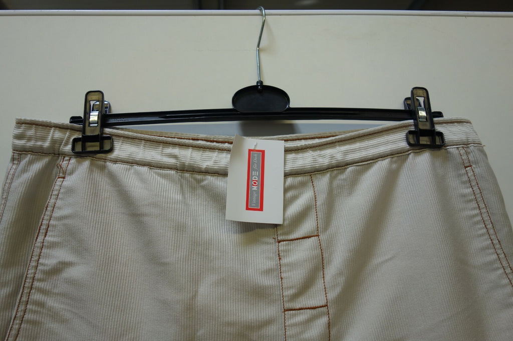EK0952 Herren Shorts von Puma, beige, Gr M1