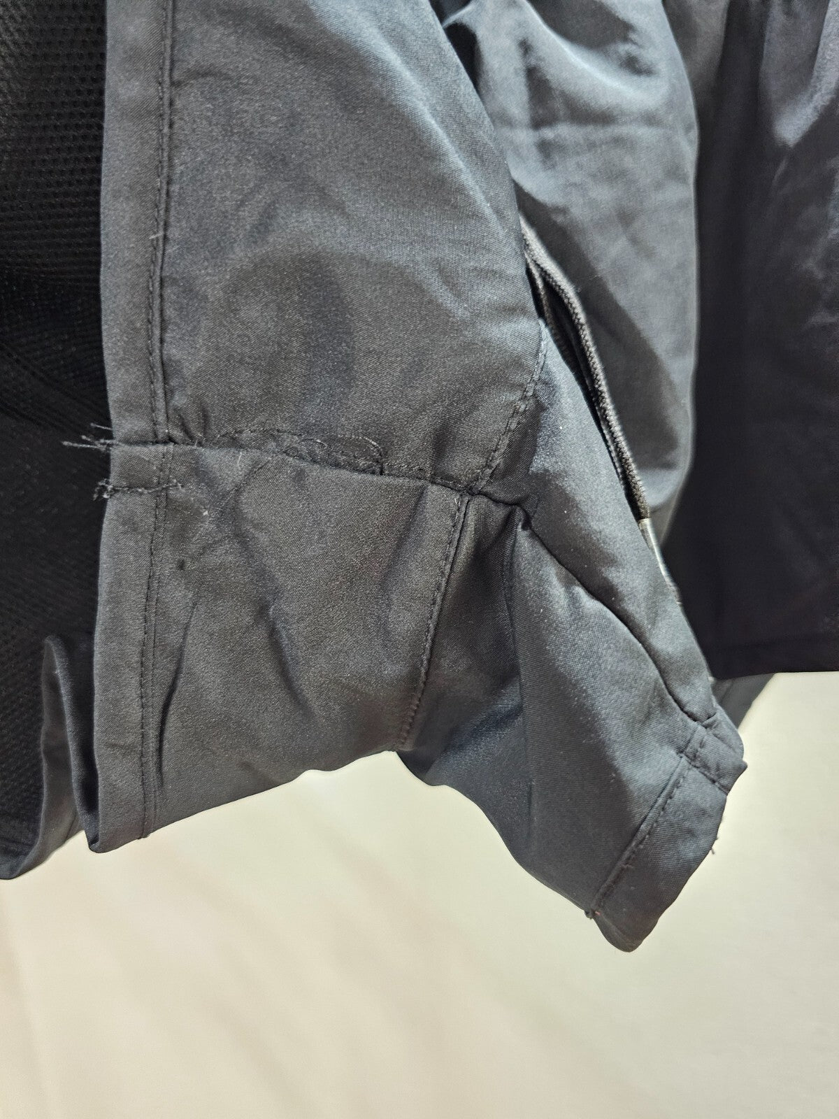 EK5766 Damen kurze Sporthose von Crivit, schwarz/pink, Gr. M (40/42)3