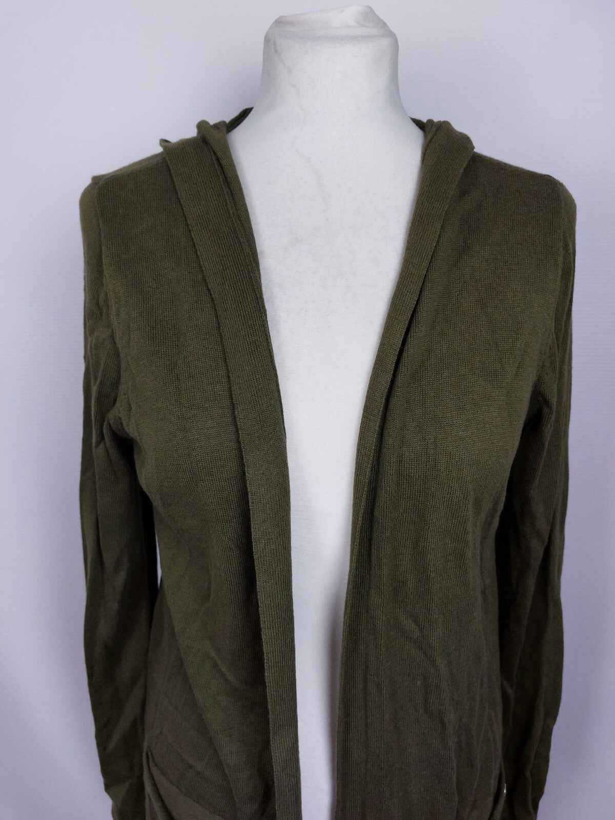 EK4817 Damen Strickjacke von cést Paris, olivgrün, Gr. 341