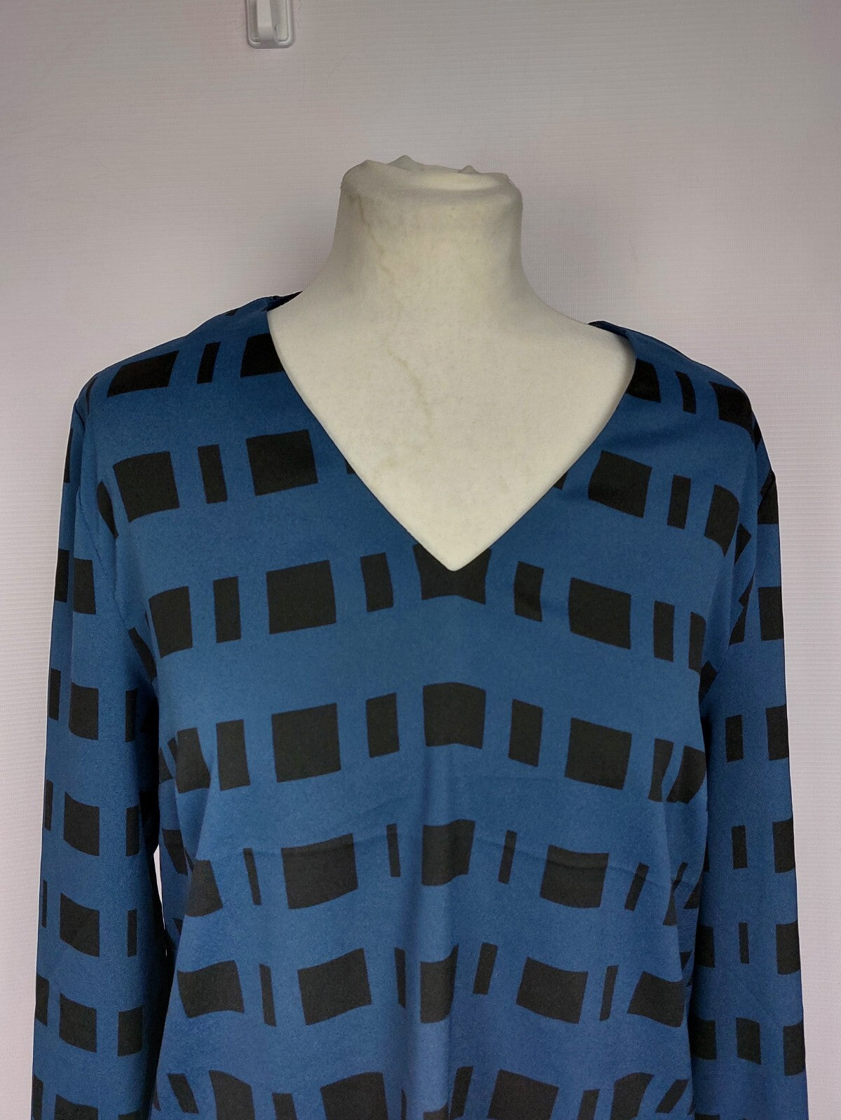 EK2894 Damen Bluse von DKNY, blau/schwarz, Gr. M1