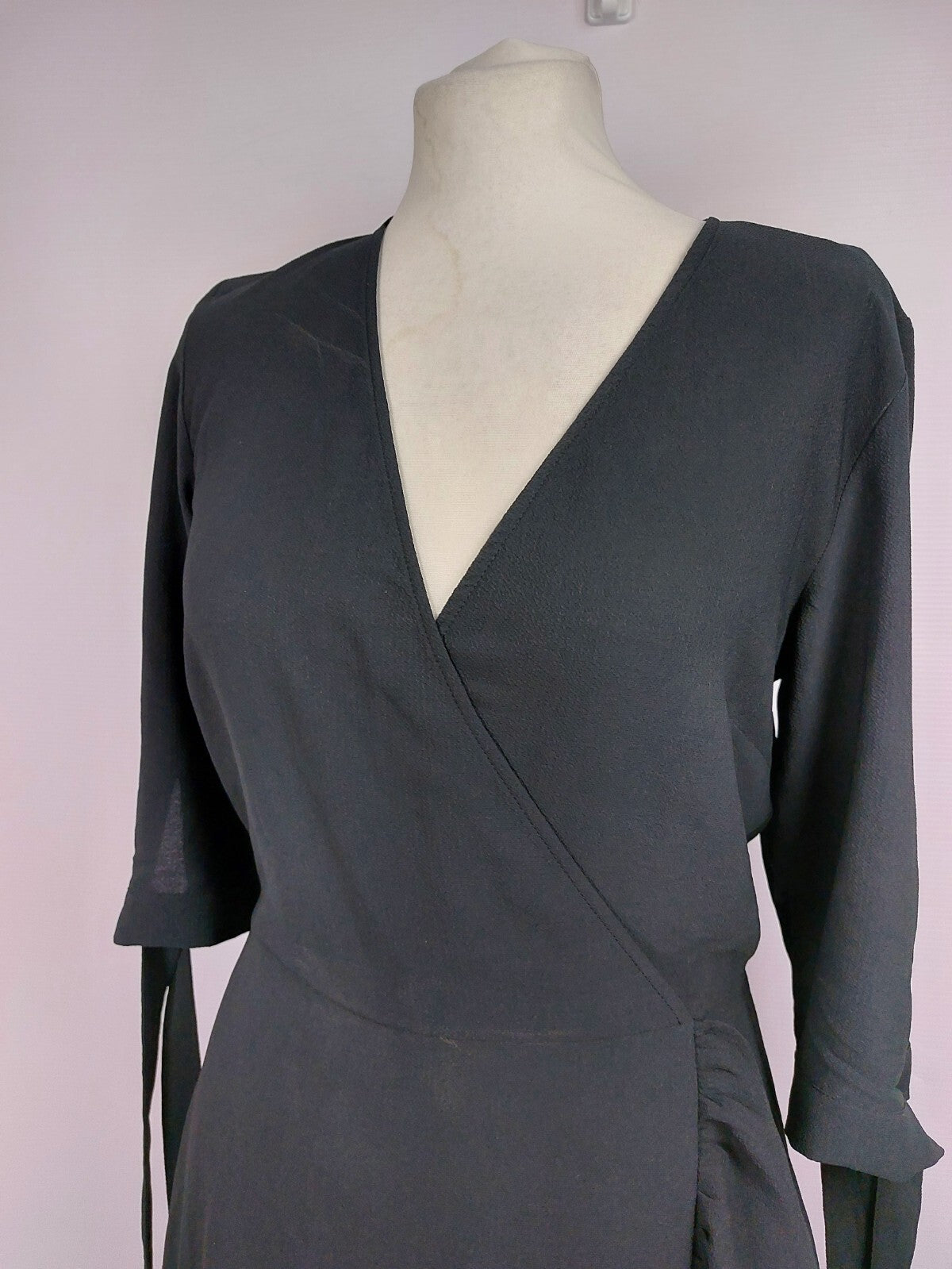 EK1781 Damen Kleid von Divided, schwarz, Gr. 381