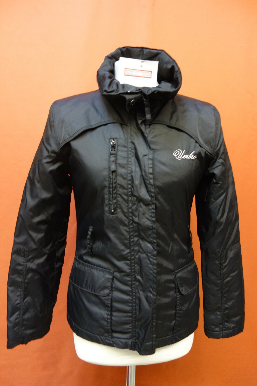 EK0268 Damen Jacke von Umbro, schwarz, 320
