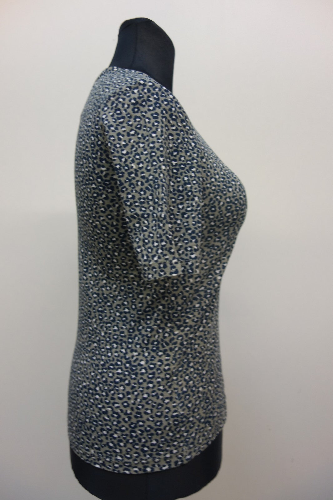 EK2655 Damen Oberteil von Olsen Größe 40 grün, weiß, schwarz gemustert2