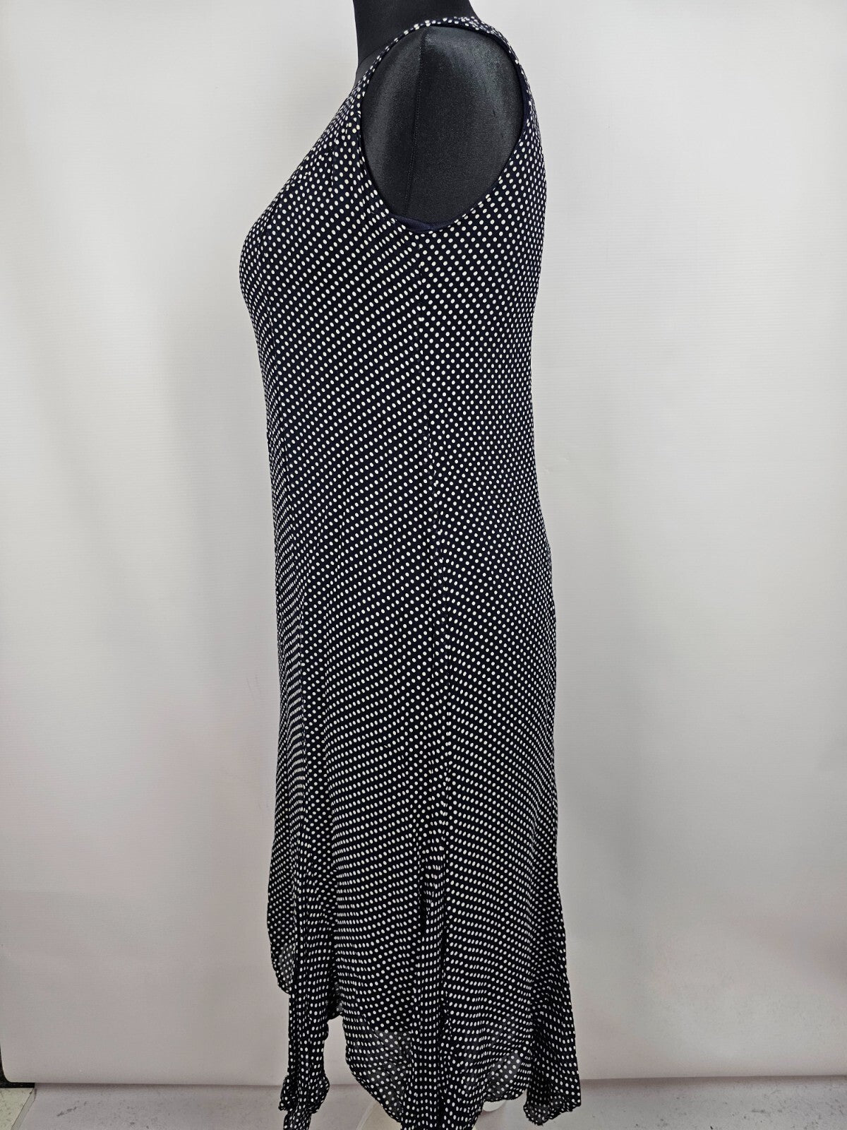 EK5345 Gepunktetes Kleid von Vedat für Damen, Gr. 482