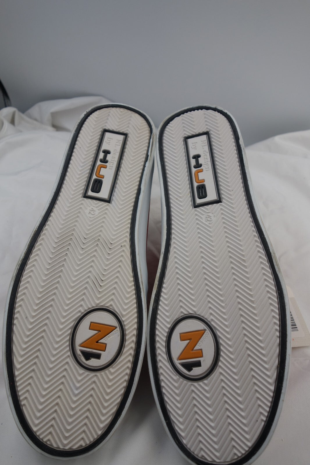 ES0366 Herren Sneaker von Hub, rotorange, Gr. 424