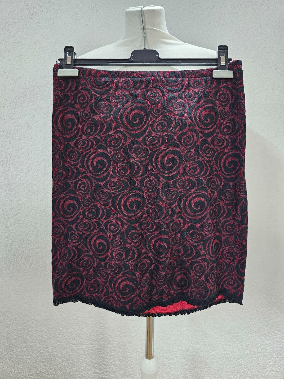 EK6307 Damen Rock, schwarz/rot, Gr. M0