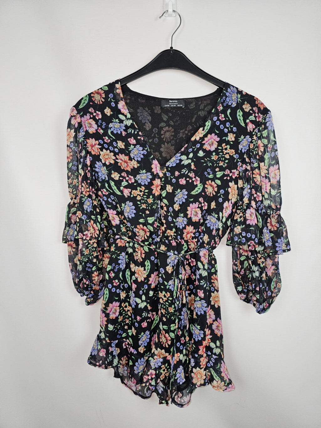 EK6383 Damen Jumpsuit von Bershka, Schwarz Mehrfarbig, Gr.:XS0