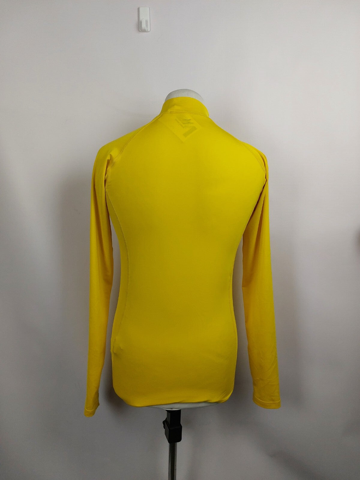 EK0131 Herren Sportshirt von Erima, gelb, eng, Gr. L3