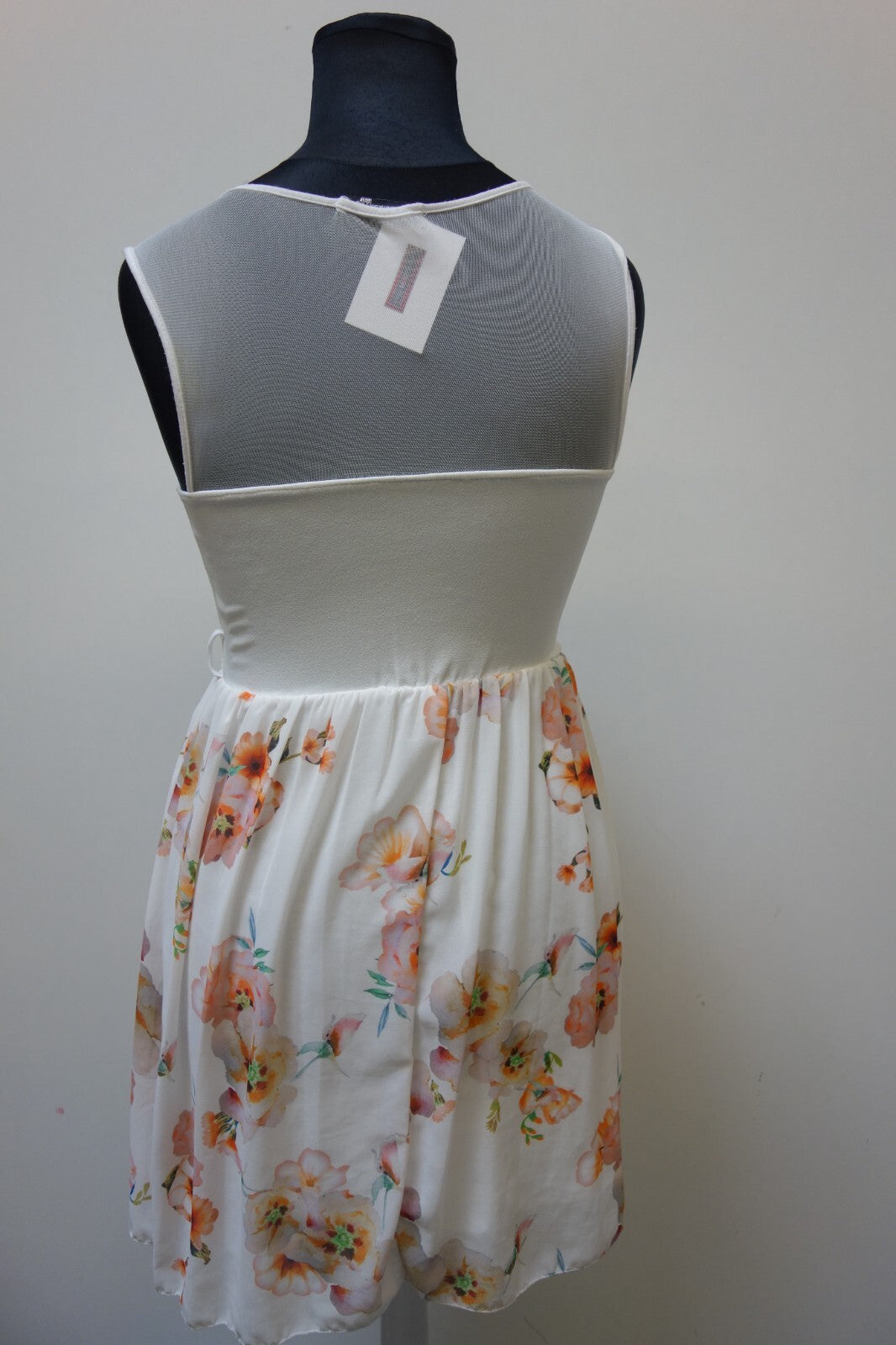 EK3681 Weißes Kleid von MyHalys 4