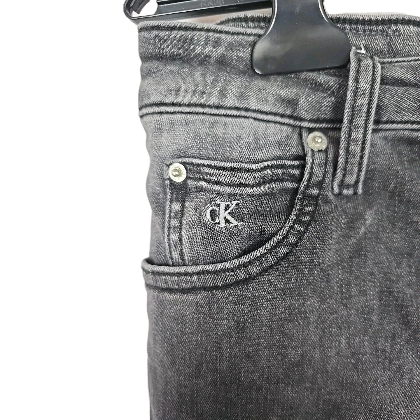 EK8063 Damenhose Grau Calvin Klein Jeans W27XL321