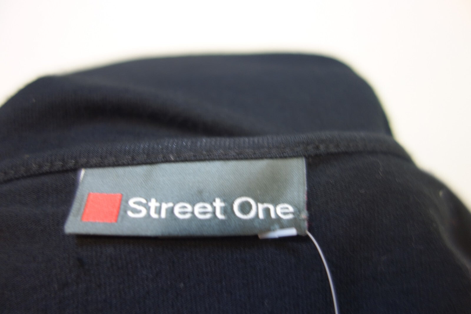 EK2259 Damen Spitzenoberteil schwarz von Street One, Größe 404