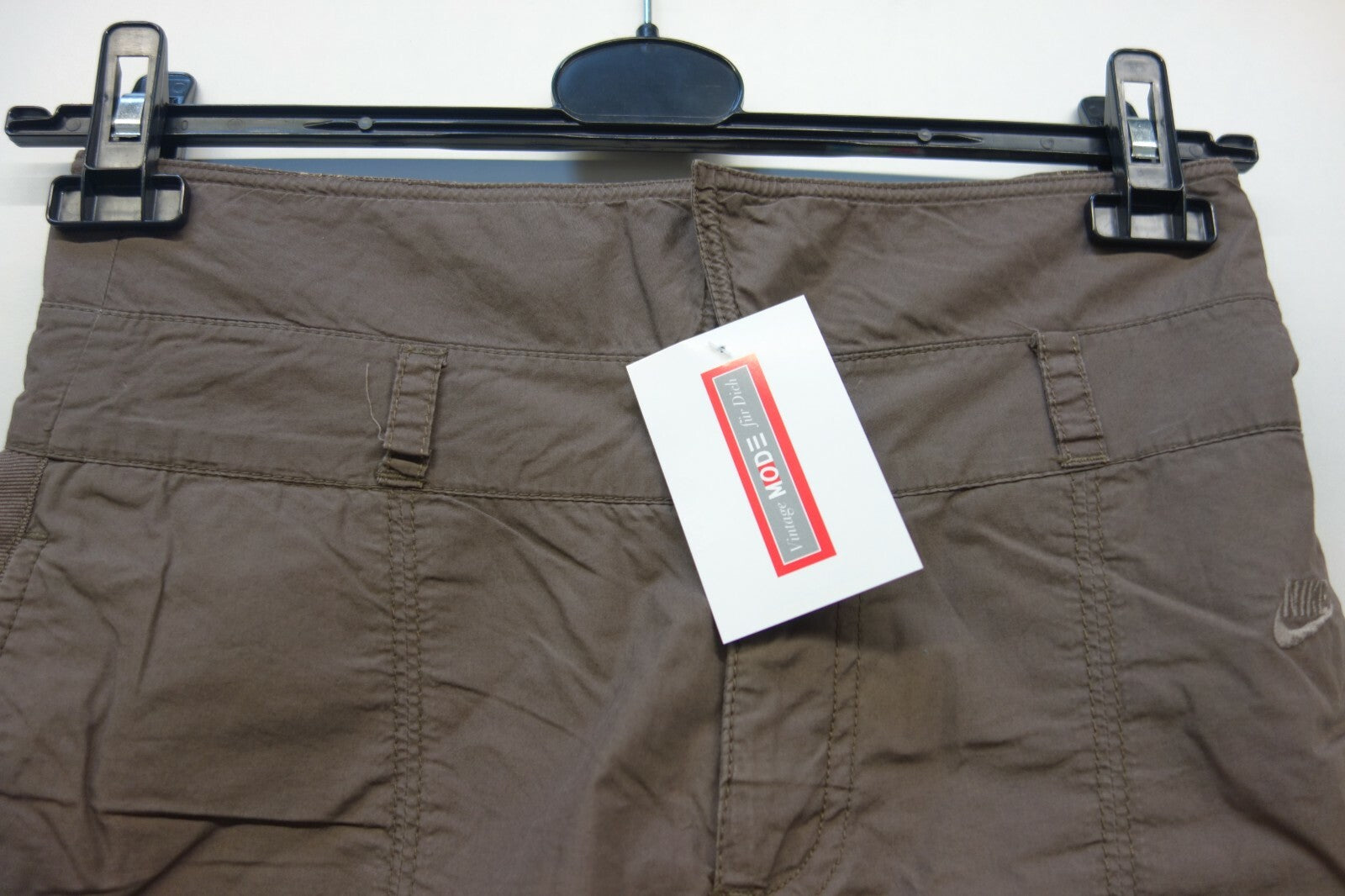 EK1121 Damen Shorts von Nike, braun, Gr. 381