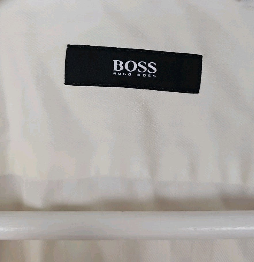 EK8940 Herrenhemd Boss Weiß Gr.391