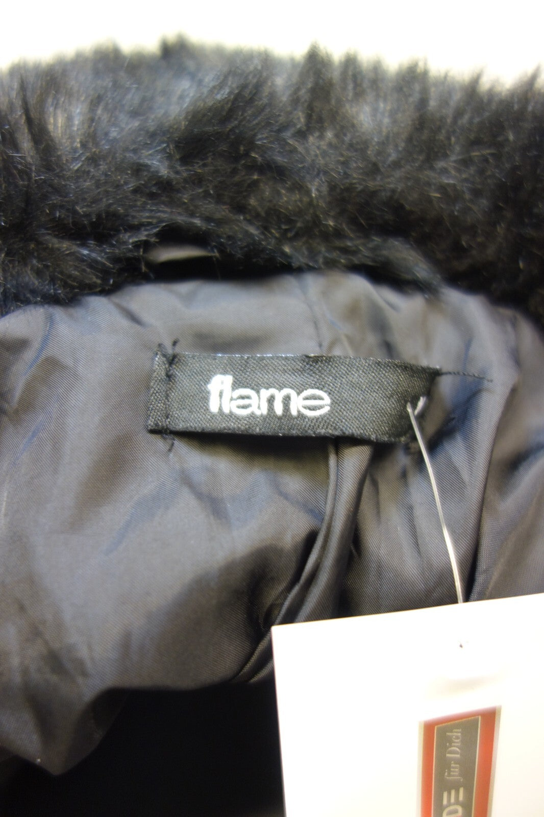 EK3740 Schwarzer Damenmantel von Flame 5